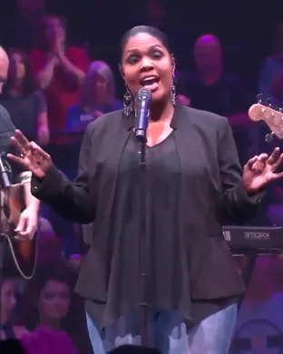 Cece Winans Charlotte