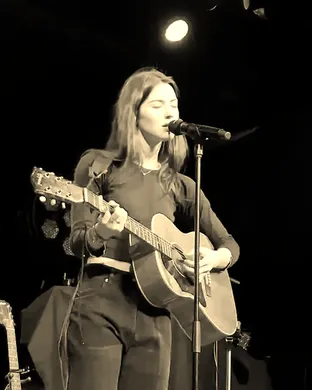 Gracie Abrams Charlotte