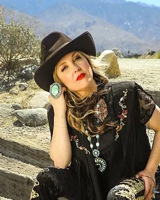 Sunny Sweeney Charlotte